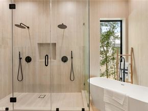 5525 Carpenter Avenue, Valley Village CA 91607