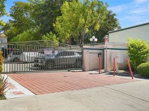 9400 Noble, North Hills CA 91343