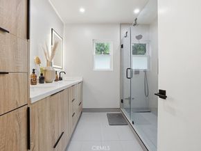 4958 Canoga Avenue, Woodland Hills CA 91364