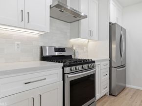 4958 Canoga Avenue, Woodland Hills CA 91364