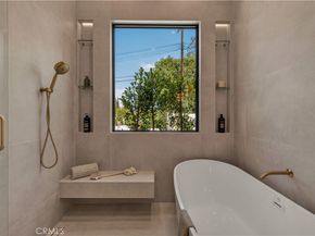 5636 Rawlings Avenue, Woodland Hills CA 91367