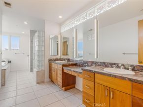 221 17th, Manhattan Beach CA 90266