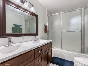 9340 Burnet Ave, North Hills CA 91343