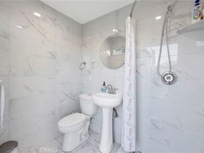 7712 El Caprice Avenue, North Hollywood CA 91605