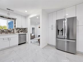 7712 El Caprice Avenue, North Hollywood CA 91605