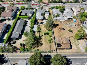 10918 Laurel Canyon, San Fernando CA 91340