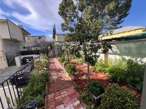 13243 Vanowen 2, North Hollywood CA 91605
