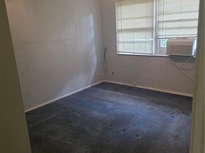 19132 Friar, Tarzana CA 91335