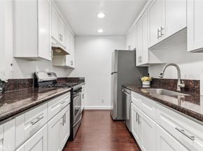 10636 Woodley 43, Granada Hills CA 91344