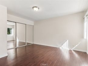 10636 Woodley 43, Granada Hills CA 91344
