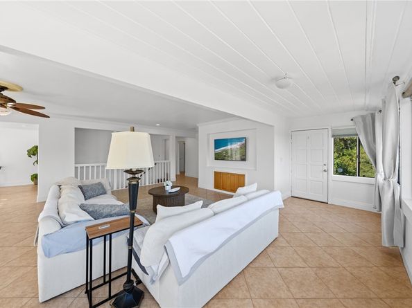 2401 Sunset Drive, Escondido CA 92025