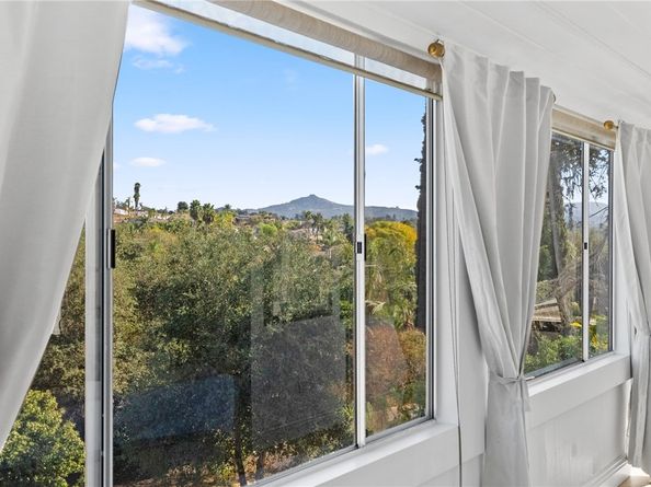 2401 Sunset Drive, Escondido CA 92025