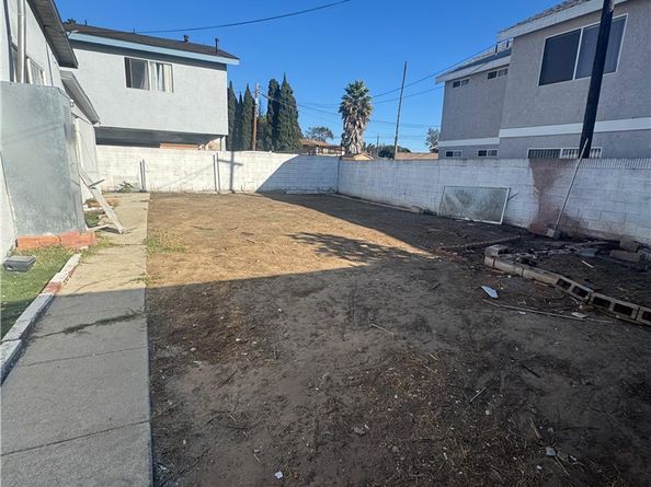 1566 W 208TH, Torrance CA 90501