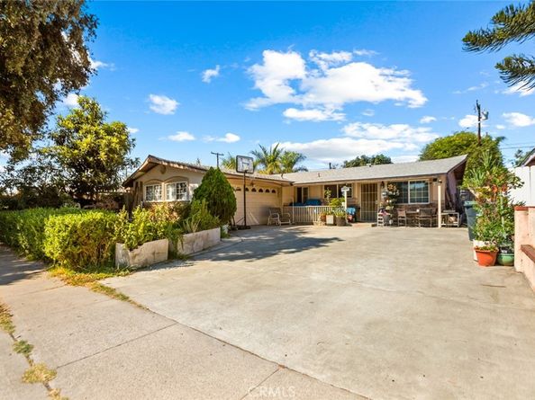 3413 W James Avenue, Santa Ana CA 92704