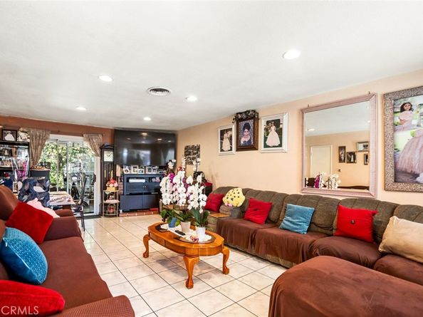 3413 W James Avenue, Santa Ana CA 92704