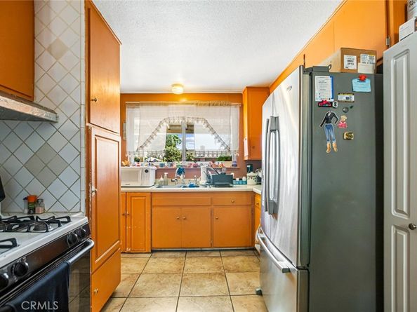 3413 W James Avenue, Santa Ana CA 92704