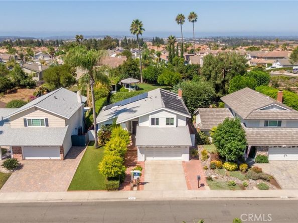 8730 Twin Trails Drive, San Diego CA 92129
