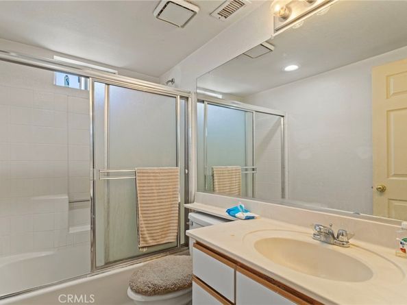 3918 W 118th Place 8, Hawthorne CA 90250