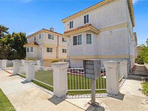 3918 W 118th Place 8, Hawthorne CA 90250