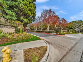 2559 Plaza Del Amo 215, Torrance CA 90503