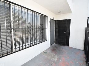 7104 san pedro, Los Angeles CA 90003