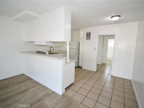 7104 san pedro, Los Angeles CA 90003