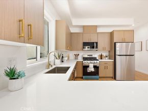 642 E Fairview Boulevard B, Inglewood CA 90302