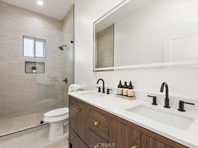 642 E Fairview Boulevard, Inglewood CA 90302