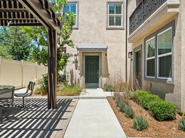 2328 Columba, Escondido CA 92025