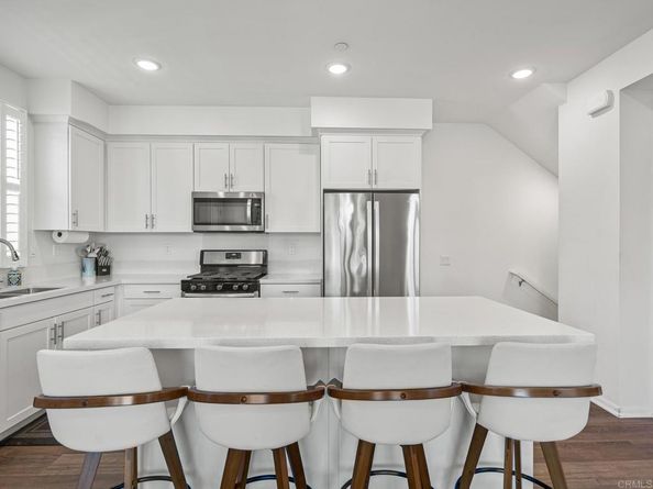 2328 Columba, Escondido CA 92025