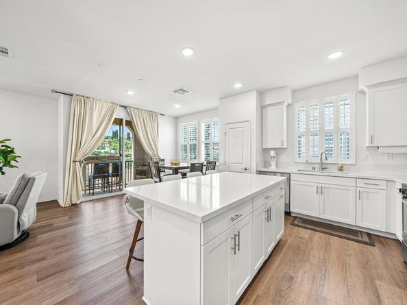 2328 Columba, Escondido CA 92025