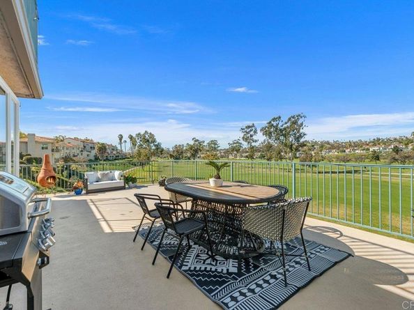 2544 Navarra 12, Carlsbad CA 92009