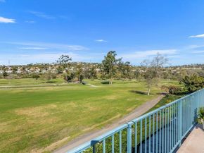 2544 Navarra 12, Carlsbad CA 92009