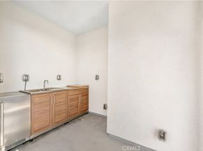 637 Cardiff Reef, Costa Mesa CA 92627