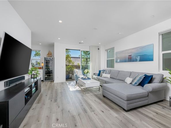 637 Cardiff Reef, Costa Mesa CA 92627