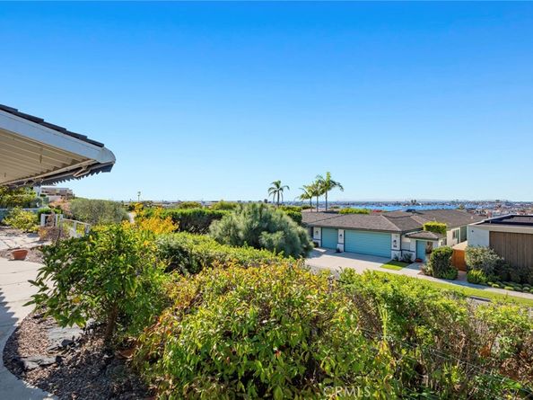 1727 Galatea Terrace, Corona Del Mar CA 92625