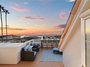 302 Carnation Avenue, Corona Del Mar CA 92625