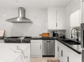 302 Carnation Avenue, Corona Del Mar CA 92625