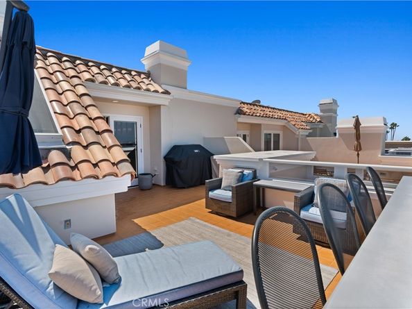 302 Carnation Avenue, Corona Del Mar CA 92625