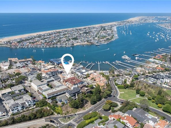 302 Carnation Avenue, Corona Del Mar CA 92625