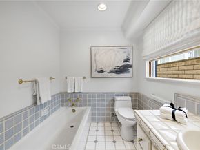 117 E Bay Front, Newport Beach CA 92662