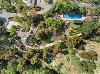 1935 Maverick Lane