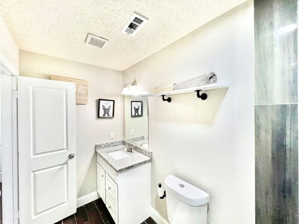 4913 W 43rd Street, Houston TX 77092