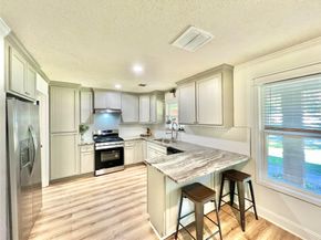 4913 W 43rd Street, Houston TX 77092