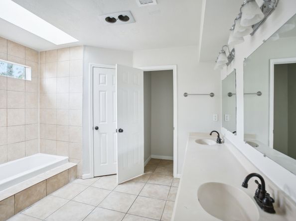 1602 Chestnut Ridge Road, Kingwood TX 77339