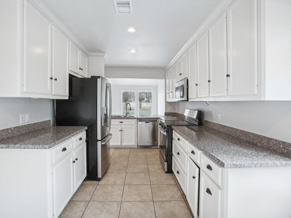 1602 Chestnut Ridge Road, Kingwood TX 77339