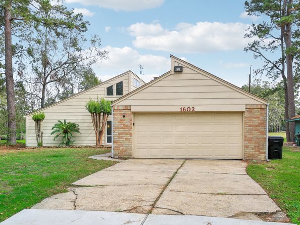 1602 Chestnut Ridge Road, Kingwood TX 77339