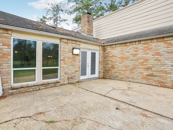 1602 Chestnut Ridge Road, Kingwood TX 77339