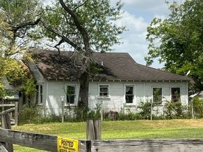 4905 Fuqua Street, Houston TX 77048