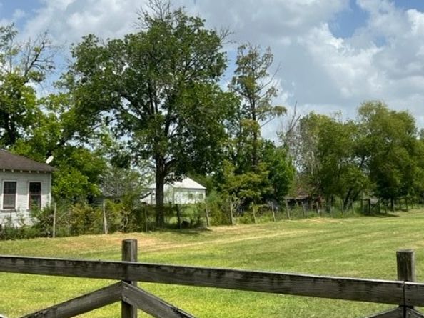 4905 Fuqua Street, Houston TX 77048